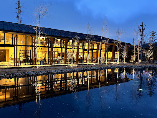 日本【2024東京親子行】輕井澤英迪格酒店 Hotel Indigo Karuizawa。浴缸面河景房親子入住心得 輕井澤住宿推薦