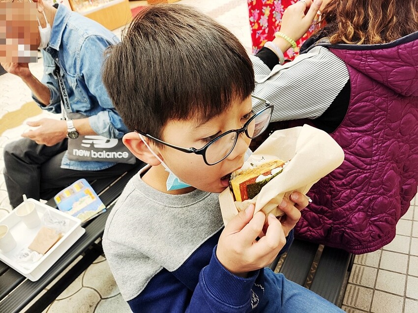 日本沖繩美食｜福助玉子燒 沖繩最厚玉子燒 7公分超澎湃蛋香 一口驚艷你的味蕾！