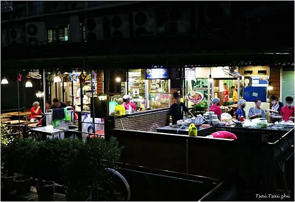 [泰國曼谷]曼谷勝利紀念碑站船麵一條街-Baan Kuay 