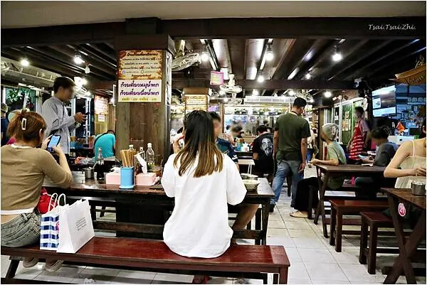 [泰國曼谷]曼谷勝利紀念碑站船麵一條街-Baan Kuay 