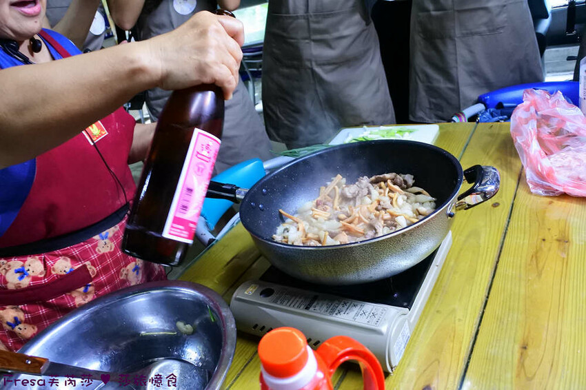 苗栗縣公館鄉苗栗公館【茅鄉亭黃金小鎮休閒農業區】公館市場採買食材「當慶Hakka好味緒－遊貓裏玩廚藝‧共下來尞」感受濃