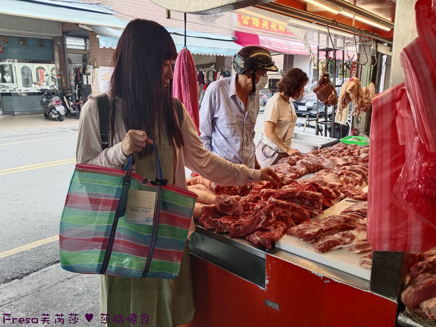 苗栗縣公館鄉苗栗公館【茅鄉亭黃金小鎮休閒農業區】公館市場採買食材「當慶Hakka好味緒－遊貓裏玩廚藝‧共下來尞」感受濃