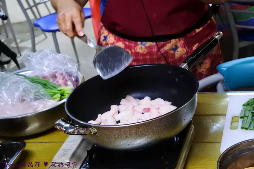 苗栗縣公館鄉苗栗公館【茅鄉亭黃金小鎮休閒農業區】公館市場採買食材「當慶Hakka好味緒－遊貓裏玩廚藝‧共下來尞」感受濃