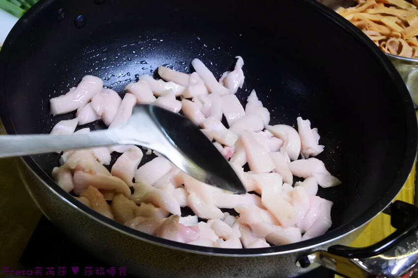 苗栗縣公館鄉苗栗公館【茅鄉亭黃金小鎮休閒農業區】公館市場採買食材「當慶Hakka好味緒－遊貓裏玩廚藝‧共下來尞」感受濃