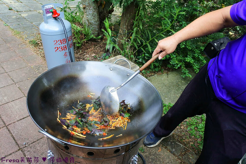 苗栗縣公館鄉苗栗公館【茅鄉亭黃金小鎮休閒農業區】公館市場採買食材「當慶Hakka好味緒－遊貓裏玩廚藝‧共下來尞」感受濃