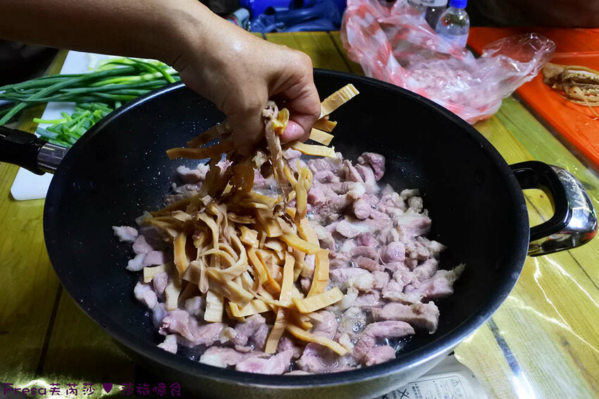 苗栗縣公館鄉苗栗公館【茅鄉亭黃金小鎮休閒農業區】公館市場採買食材「當慶Hakka好味緒－遊貓裏玩廚藝‧共下來尞」感受濃