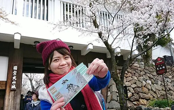 日本國寶【犬山城】最古老天守閣、城下町老街散策傳統小吃 | 