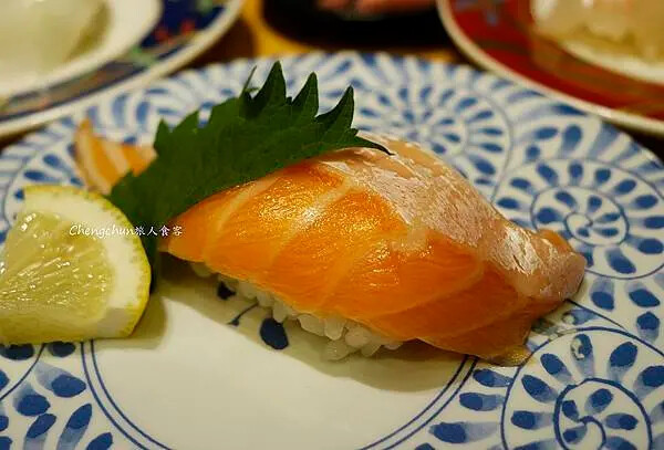 日本大阪道頓崛美食隨記 :一蘭拉麵、章魚燒あっちち本舗、迴轉