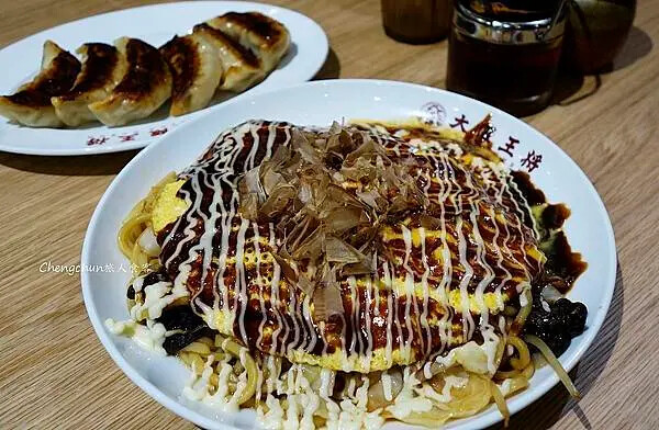 日本大阪道頓崛美食隨記 :一蘭拉麵、章魚燒あっちち本舗、迴轉