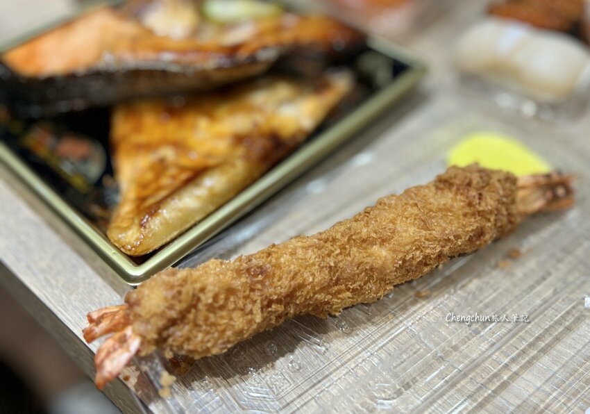 台北市南港區，日本超市LOPIA-LaLaport南港店，推薦握壽司、A5黑毛和牛烤肉串