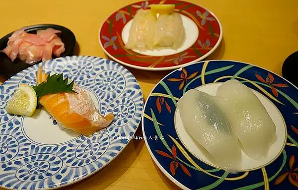 日本大阪道頓崛美食隨記 :一蘭拉麵、章魚燒あっちち本舗、迴轉