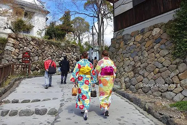 日本國寶【犬山城】最古老天守閣、城下町老街散策傳統小吃 | 