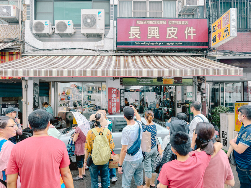 高雄市新興區南華商圈走讀漫伴拍：從傳統到現代的文化之旅 x 發現高雄的手工藝與美味小吃