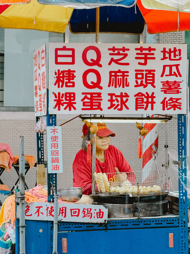 高雄市新興區南華商圈走讀漫伴拍：從傳統到現代的文化之旅 x 發現高雄的手工藝與美味小吃