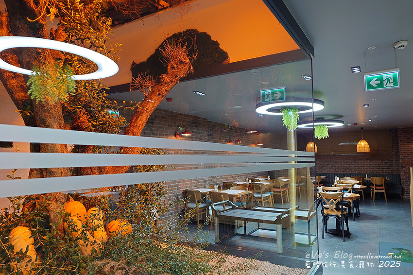 土耳其【土耳其蜜月旅遊】Ibis Istanbul Airport 宜必思伊斯坦堡機場飯店｜機場周邊住宿推薦，簡約雙人房型與豐盛早餐實拍分享。土耳其住宿