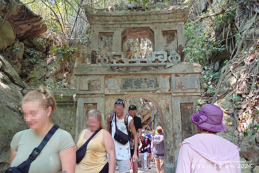泰國【越南旅遊】The Marble Mountains 五行山共有金、木、水、火、土五座山峰，其中水山是最高也最漂亮的一座山(可以搭電梯)，著名的玄空洞充滿仙氣要看喔。越南景點