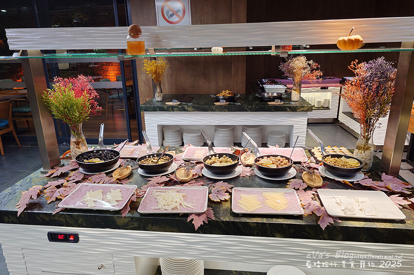 土耳其【土耳其蜜月旅遊】Ibis Istanbul Airport 宜必思伊斯坦堡機場飯店｜機場周邊住宿推薦，簡約雙人房型與豐盛早餐實拍分享。土耳其住宿