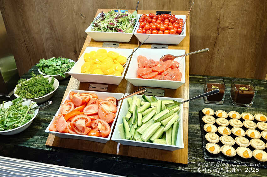 土耳其【土耳其蜜月旅遊】Ibis Istanbul Airport 宜必思伊斯坦堡機場飯店｜機場周邊住宿推薦，簡約雙人房型與豐盛早餐實拍分享。土耳其住宿