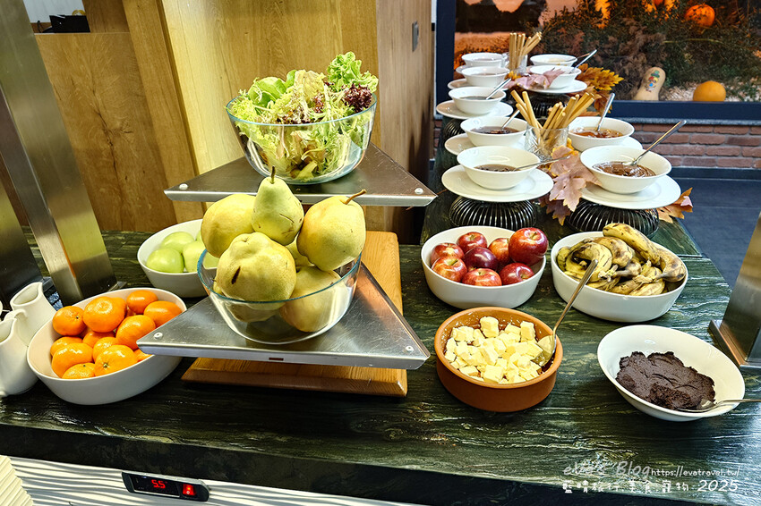 土耳其【土耳其蜜月旅遊】Ibis Istanbul Airport 宜必思伊斯坦堡機場飯店｜機場周邊住宿推薦，簡約雙人房型與豐盛早餐實拍分享。土耳其住宿