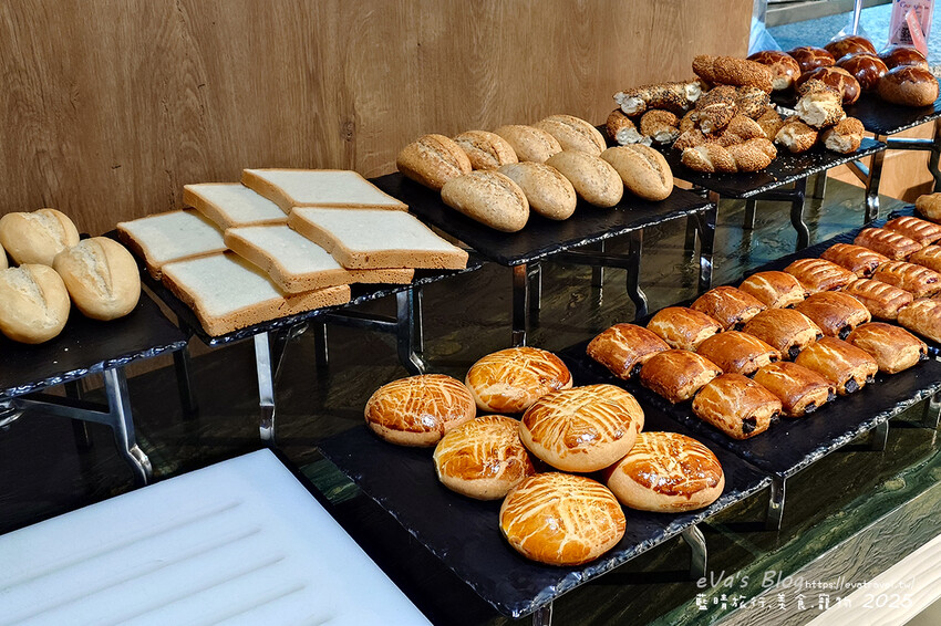 土耳其【土耳其蜜月旅遊】Ibis Istanbul Airport 宜必思伊斯坦堡機場飯店｜機場周邊住宿推薦，簡約雙人房型與豐盛早餐實拍分享。土耳其住宿