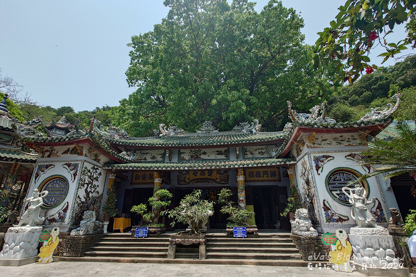 泰國【越南旅遊】The Marble Mountains 五行山共有金、木、水、火、土五座山峰，其中水山是最高也最漂亮的一座山(可以搭電梯)，著名的玄空洞充滿仙氣要看喔。越南景點