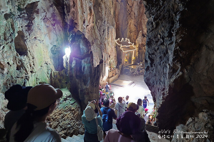 泰國【越南旅遊】The Marble Mountains 五行山共有金、木、水、火、土五座山峰，其中水山是最高也最漂亮的一座山(可以搭電梯)，著名的玄空洞充滿仙氣要看喔。越南景點
