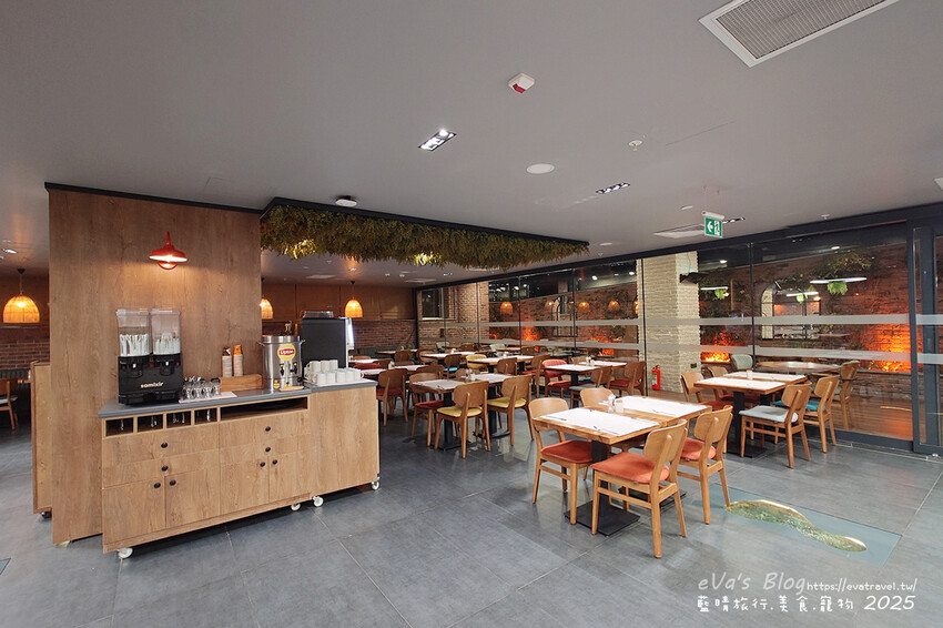 土耳其【土耳其蜜月旅遊】Ibis Istanbul Airport 宜必思伊斯坦堡機場飯店｜機場周邊住宿推薦，簡約雙人房型與豐盛早餐實拍分享。土耳其住宿