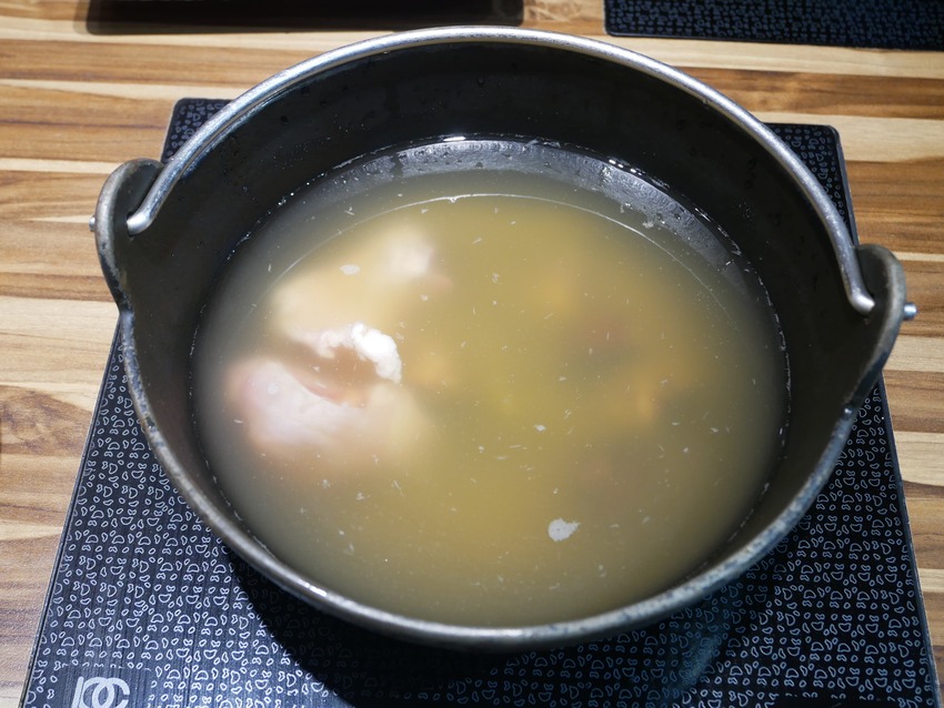 鐵了心火鍋(苗栗竹南店 )- 288元起享蔬食自助吧,提供12種湯頭、多樣肉品搭配,當月壽星招待「生日肉蛋糕」ヾ(@⌒ー⌒@)ノ