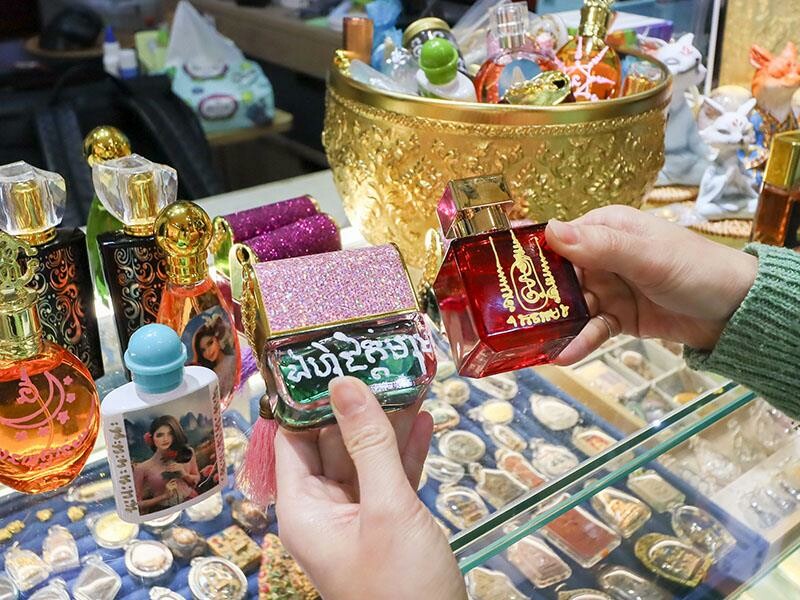 新竹市東區象神居 新竹四面佛！信仰與靈性的交會點泰國蠟燭、佛牌聖物、法力刺青一次了解！