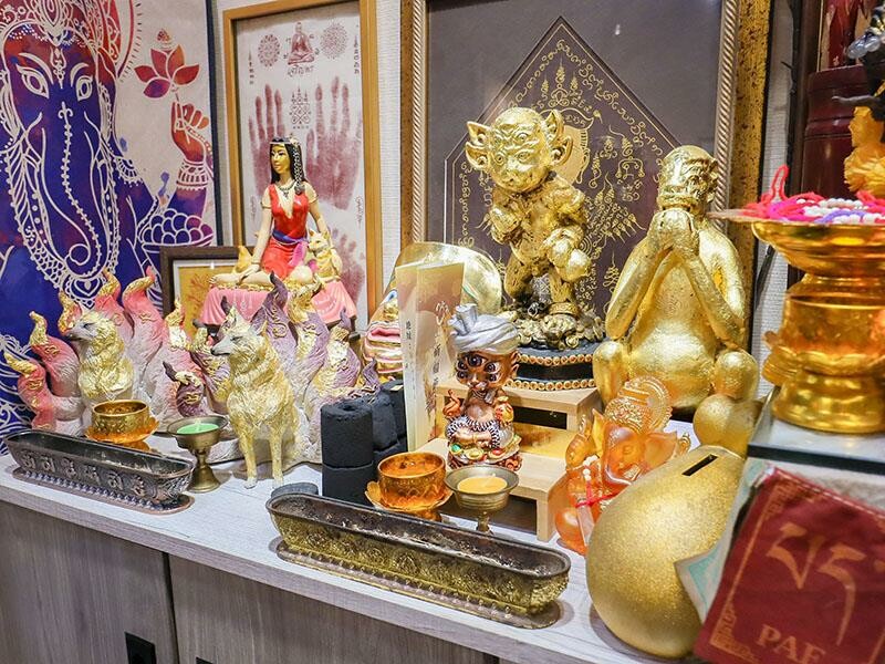 新竹市東區象神居 新竹四面佛！信仰與靈性的交會點泰國蠟燭、佛牌聖物、法力刺青一次了解！