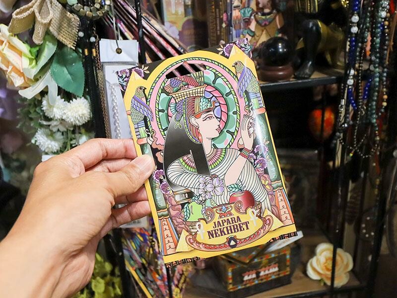 新竹市東區象神居 新竹四面佛！信仰與靈性的交會點泰國蠟燭、佛牌聖物、法力刺青一次了解！