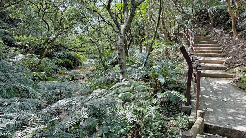 基隆市安樂區基隆景點/大武崙山、大武崙砲台、情人湖公園，半日遊很愜意！