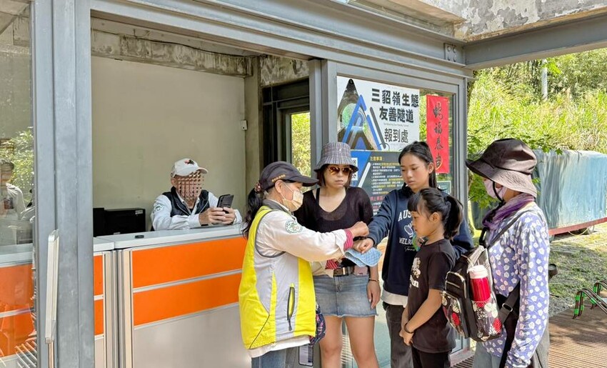 新北市雙溪區新北景點/三貂嶺生態友善隧道，內有蝙蝠棲息區，前往時記得先預約！