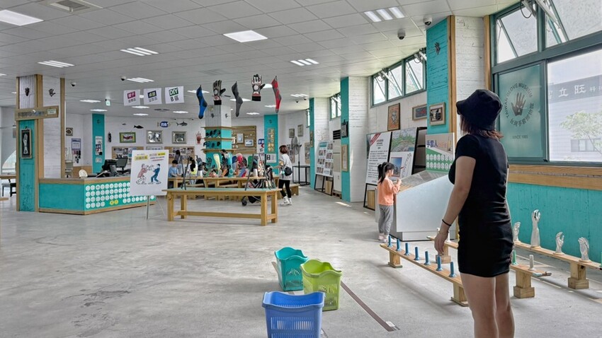 彰化縣社頭鄉彰化景點/台灣手套博物館,看世界最大的手套還能觀賞高鐵奔馳,也有不少免費遊戲可體驗!