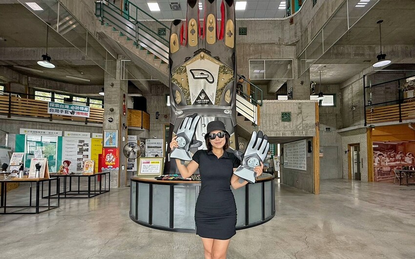 彰化縣社頭鄉彰化景點/台灣手套博物館,看世界最大的手套還能觀賞高鐵奔馳,也有不少免費遊戲可體驗!