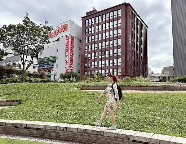 日本福岡機場免稅店全新升級開幕啦～自在的到福岡各大景點遊玩，伴手禮就一次在福岡機場採買吧！（內有超划算Qr