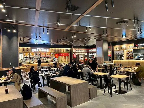 日本福岡機場免稅店全新升級開幕啦～自在的到福岡各大景點遊玩，伴手禮就一次在福岡機場採買吧！（內有超划算Qr