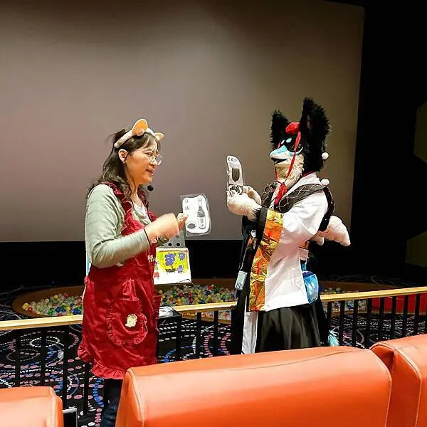 幾歲都想參加啦！喜樂時代影城小小影城店長活動，邊玩邊偷懶，一樣是店長～（笑）