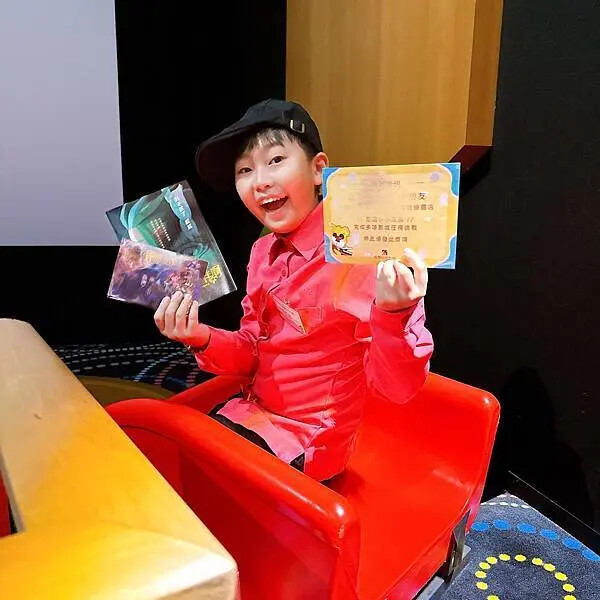 幾歲都想參加啦！喜樂時代影城小小影城店長活動，邊玩邊偷懶，一樣是店長～（笑）