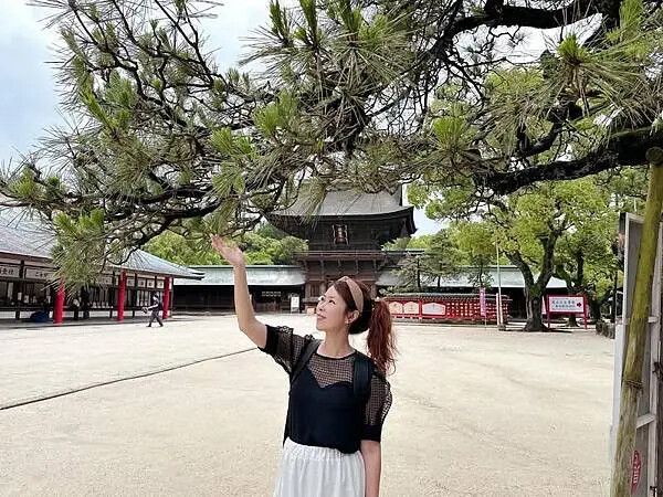 日本福岡機場免稅店全新升級開幕啦～自在的到福岡各大景點遊玩，伴手禮就一次在福岡機場採買吧！（內有超划算Qr