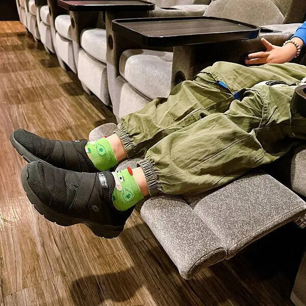 高雄電影院推薦 大立in89豪華影城 COACH 影廳只要加價20元就能享受到，再拿著購票優惠券到大城老船麵划算用