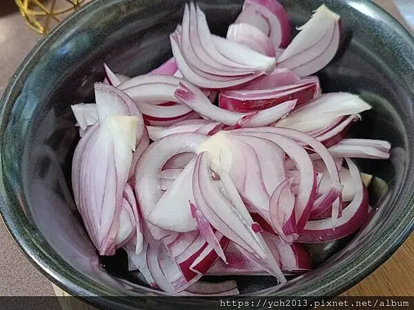 布拉索上山纜車站旁午餐/餐後搭纜車上山賞景 Brasov l 布拉索上山纜車站旁午餐/餐後搭纜車上山賞景 Brasov l