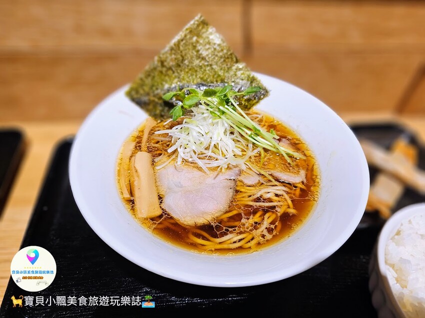 日本[旅遊]岡山 岡山站前商店街 巨型桃子吊飾 商店街的亮眼入口