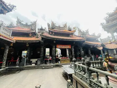 新北市三峽一日遊:三峽清水祖師廟、藍染展示中心、三峽老街、合習聚落、午餐甘樂食堂