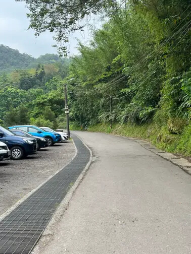 新北市三貂嶺站：平溪線一日遊。午餐寬哥那裡。來平日的瑞芳吃個義大利麵過個悠遊的下午