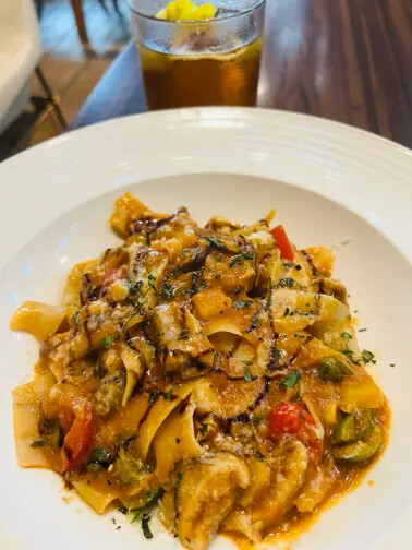 新北市三貂嶺站：平溪線一日遊。午餐寬哥那裡。來平日的瑞芳吃個義大利麵過個悠遊的下午