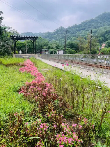 新北市三貂嶺站：平溪線一日遊。午餐寬哥那裡。來平日的瑞芳吃個義大利麵過個悠遊的下午