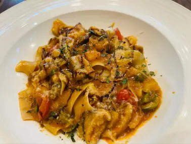 新北市三貂嶺站：平溪線一日遊。午餐寬哥那裡。來平日的瑞芳吃個義大利麵過個悠遊的下午