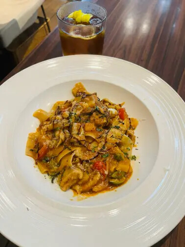 新北市三貂嶺站：平溪線一日遊。午餐寬哥那裡。來平日的瑞芳吃個義大利麵過個悠遊的下午