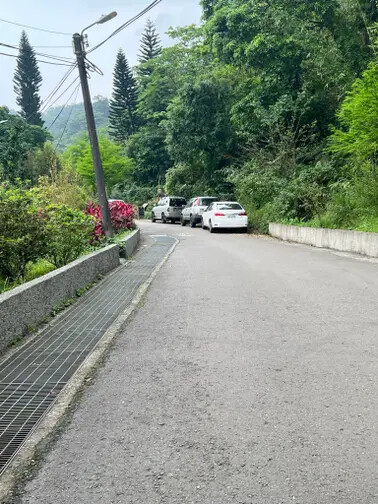 新北市三貂嶺站：平溪線一日遊。午餐寬哥那裡。來平日的瑞芳吃個義大利麵過個悠遊的下午